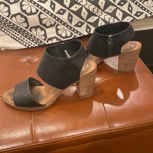 TOMS Majorca Black Leather Stacked Heel Sandal 8.5